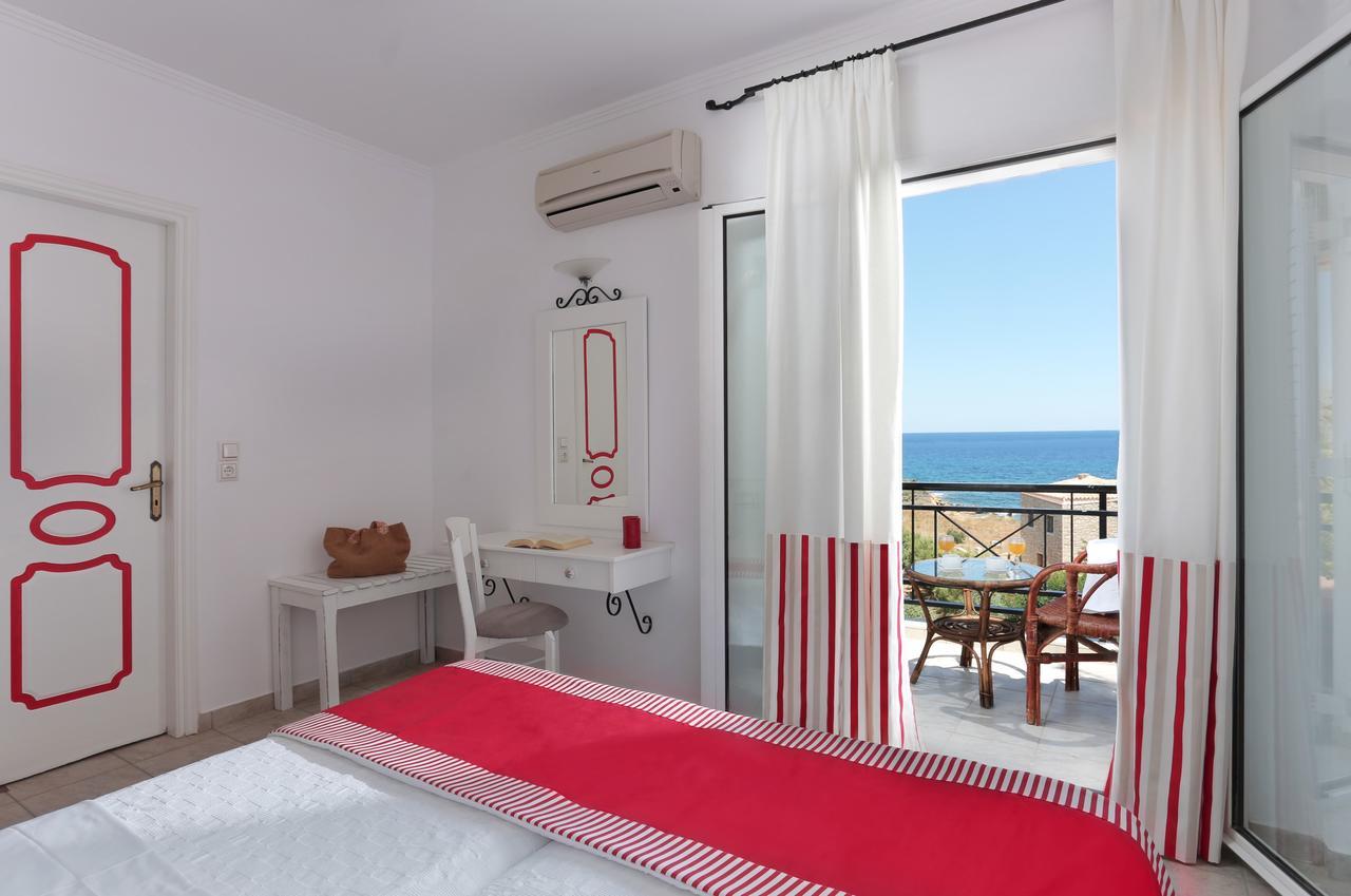 Iris Beach Hotel Monemvasía المظهر الخارجي الصورة
