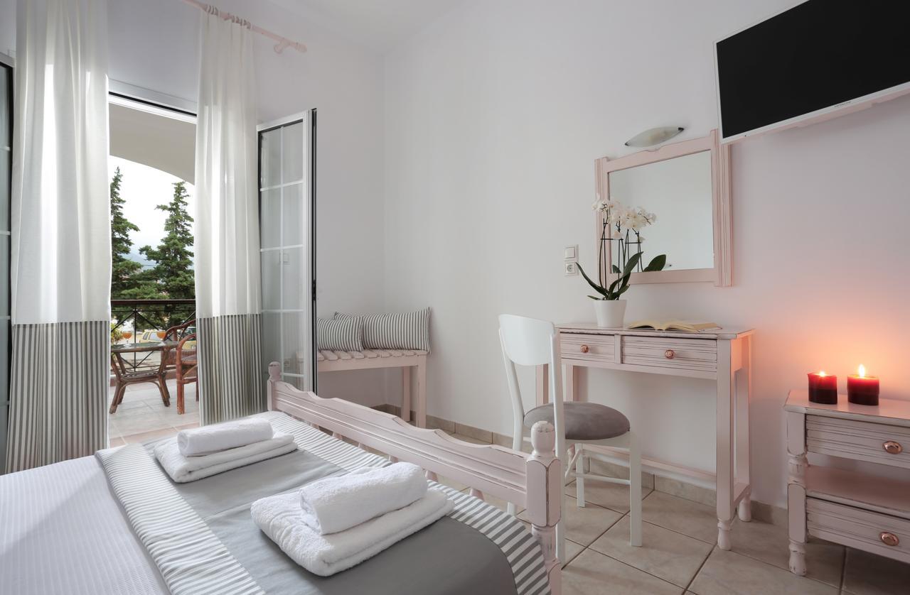 Iris Beach Hotel Monemvasía المظهر الخارجي الصورة