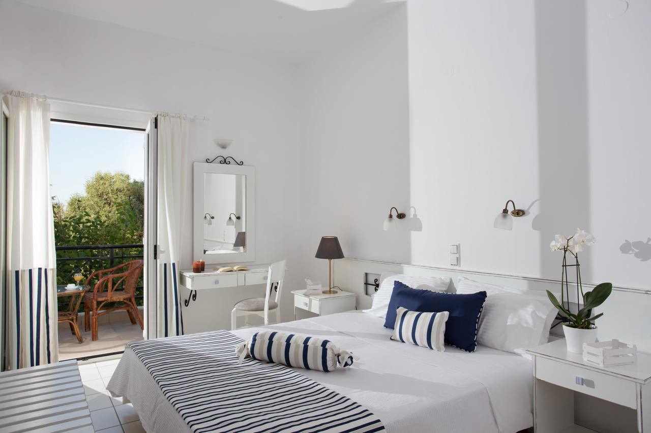 Iris Beach Hotel Monemvasía المظهر الخارجي الصورة